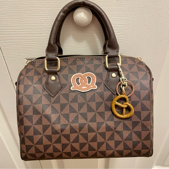 Brown Pretzel Keychain Accessory - Picture 3 of 4